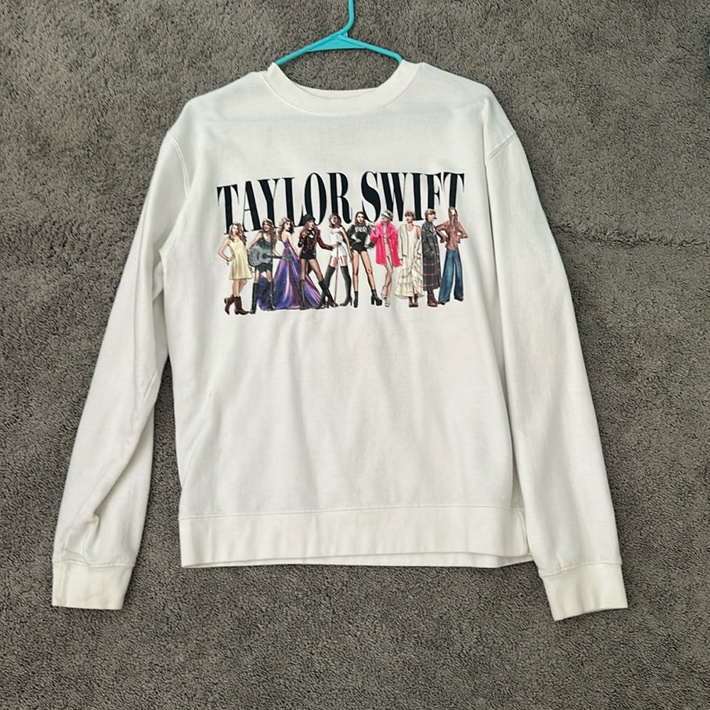 TAYLOR SWIFT CREWNECK!!